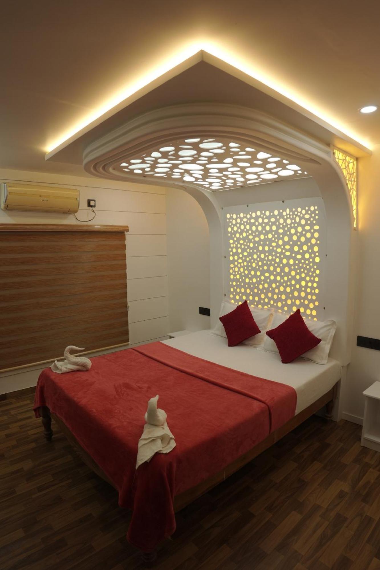 Vaishnav Tours Hotel Alappuzha Kültér fotó