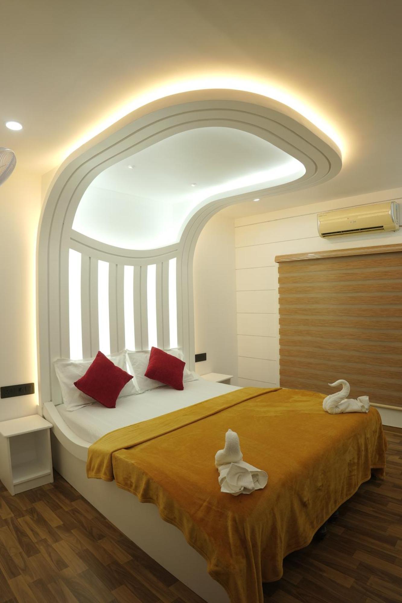 Vaishnav Tours Hotel Alappuzha Kültér fotó