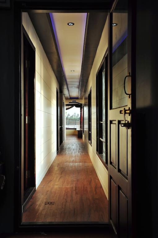 Vaishnav Tours Hotel Alappuzha Kültér fotó