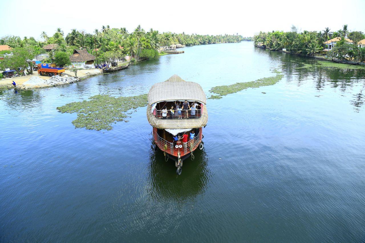 Vaishnav Tours Hotel Alappuzha Kültér fotó